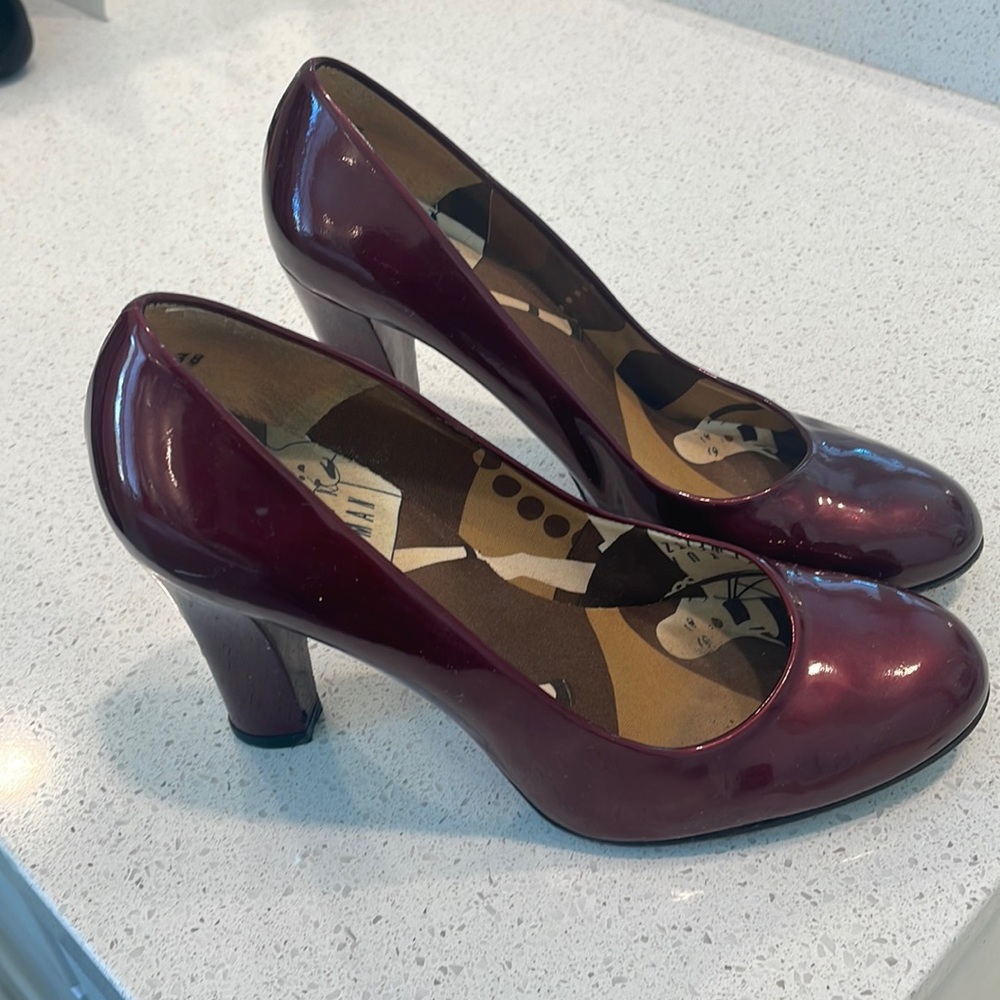 Stuart Weitzman Ruby Red Patent Pumps 7 1/2 - image 1